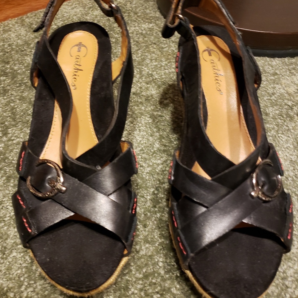 Earthies Camellia Black